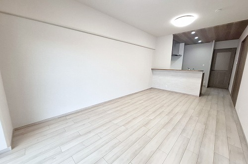 エバーグリーン金岡四号棟 712