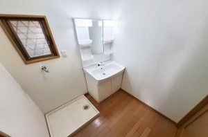 岸和田市西之内町