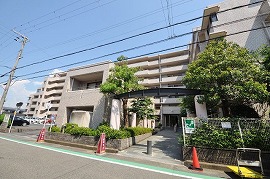 助松パーク・ホームズ