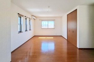 泉佐野市新安松3丁目
