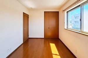 泉佐野市新安松3丁目